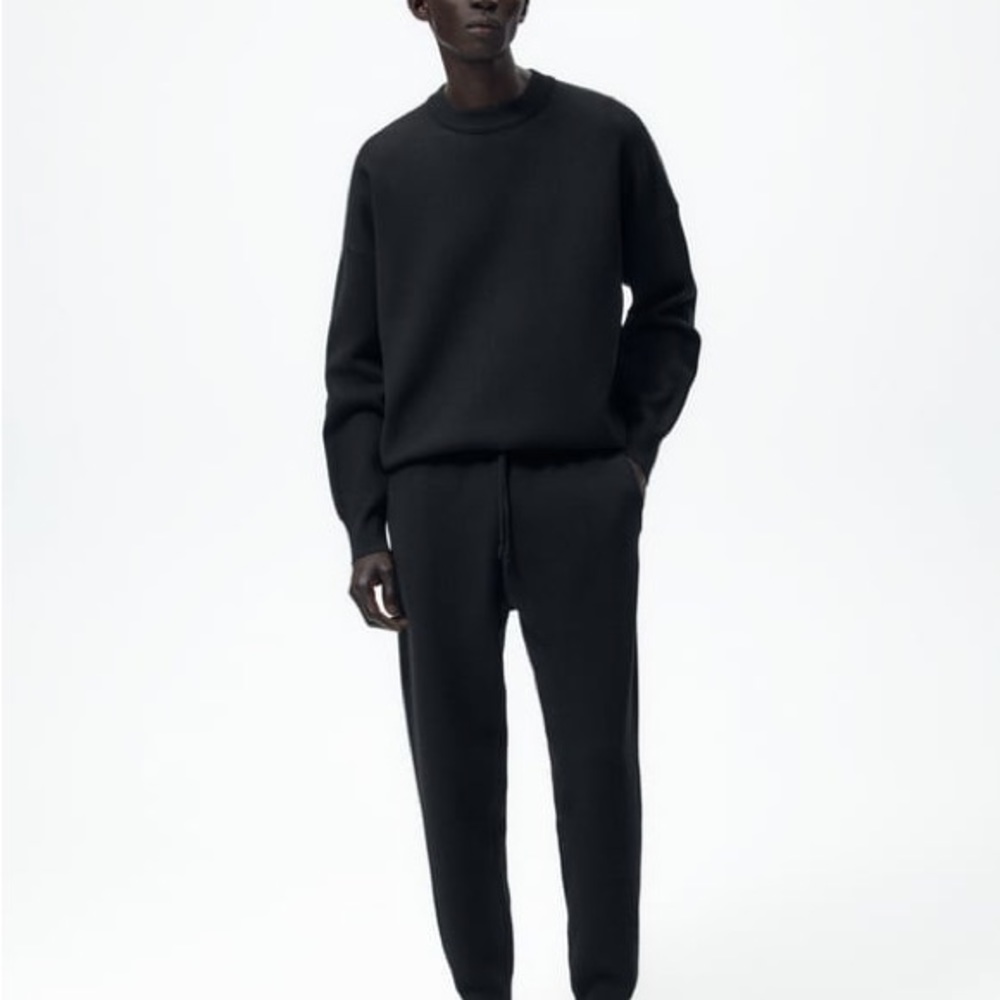 Zara Black Crewneck Sweater for Men